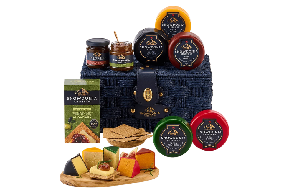 Snowdonia Cheese gift hamper with chutney