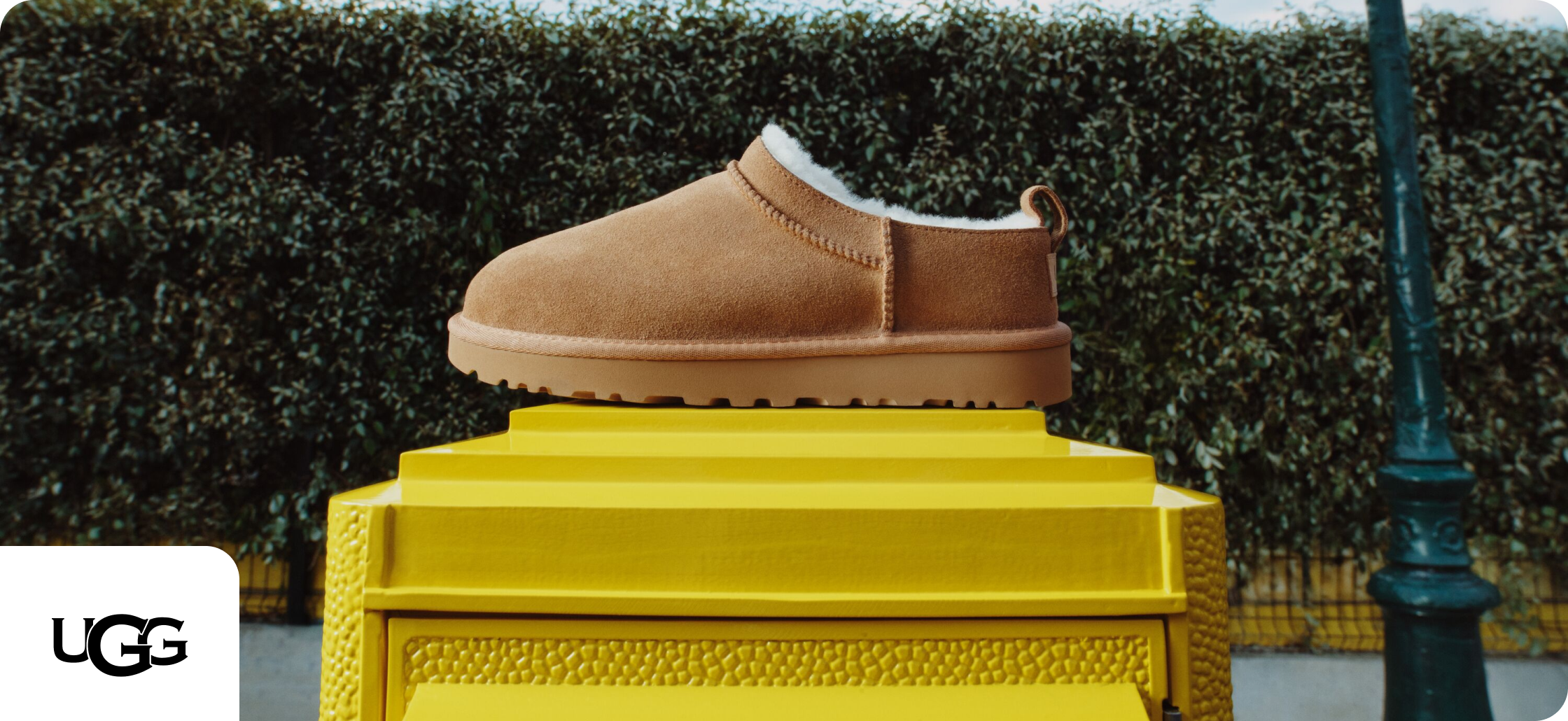 UGG Blue Light Card discounts banner showing an UGG Slipper