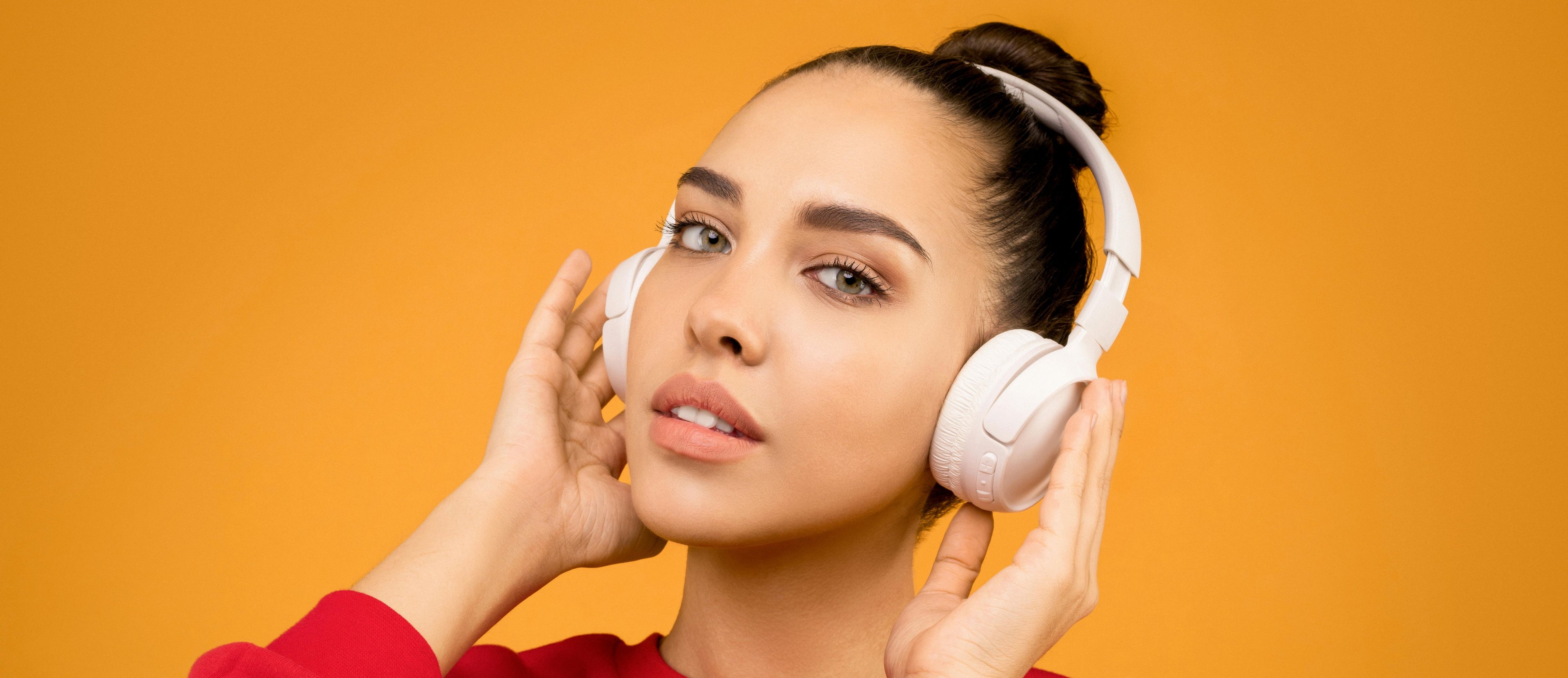 Blue Light Card Audio Discounts Banner image