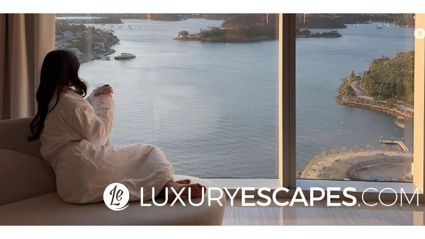 Luxury Escapes Blue Light Card discounts banner 