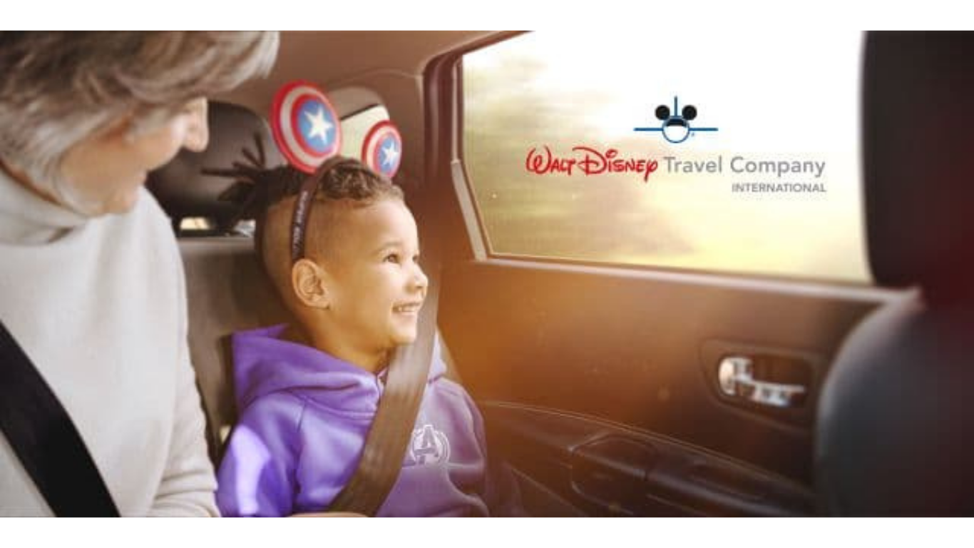 Disneyland Paris Blue Light Card discounts banner 